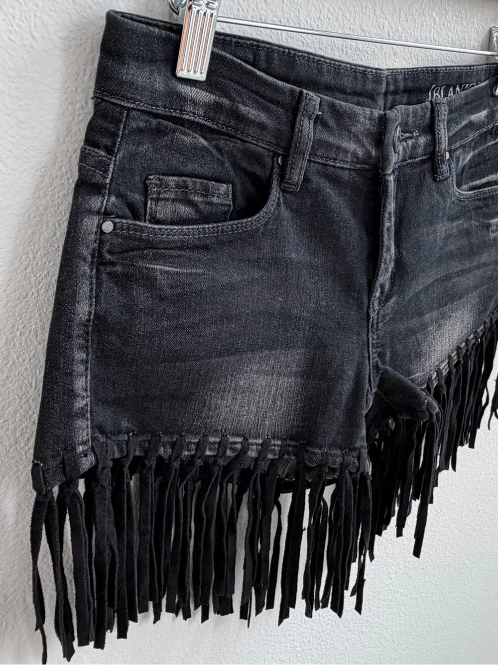 NWT BLANKNYC Black Fringe Denim Shorts Size 25 Festival Boho Western